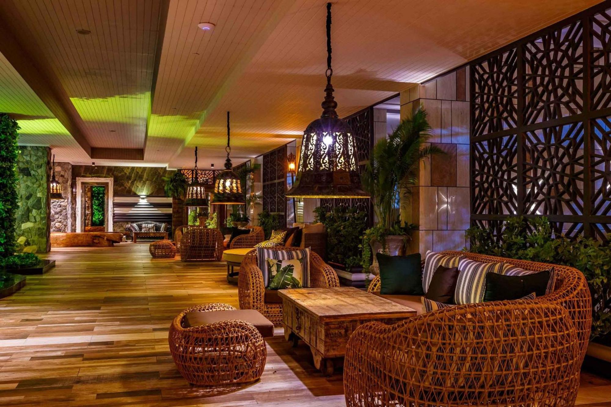 The Riviera Jomtien By Pattaya Holiday Екстериор снимка